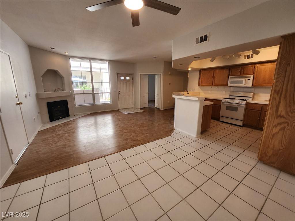 Las Vegas, NV 89108,6908 Dorita AVE #101