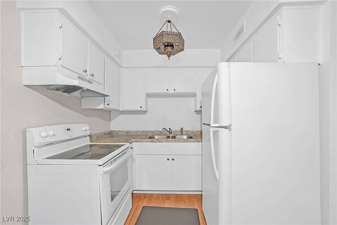 Las Vegas, NV 89169,595 S Royal Crest CIR #24