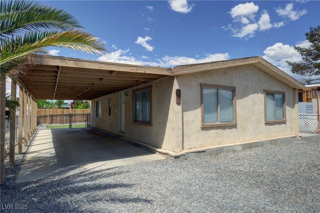 Pahrump, NV 89048,220 Ferndell ST