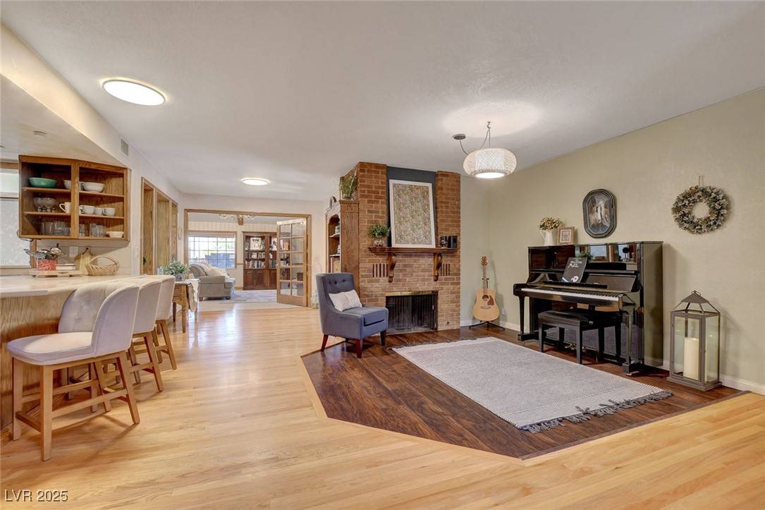 Las Vegas, NV 89146,1700 Red Rock ST