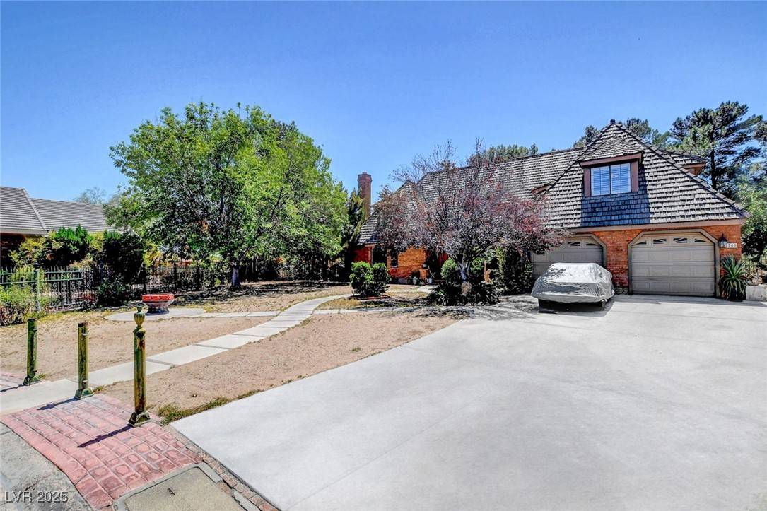 Las Vegas, NV 89146,1700 Red Rock ST