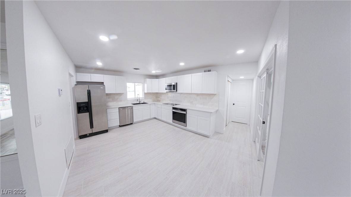 Las Vegas, NV 89169,2135 Sombrero DR