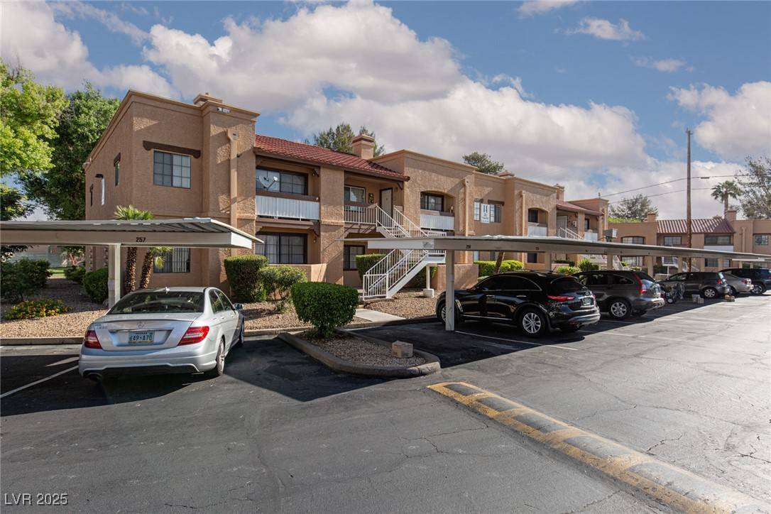 Las Vegas, NV 89118,5114 S Jones BLVD #202