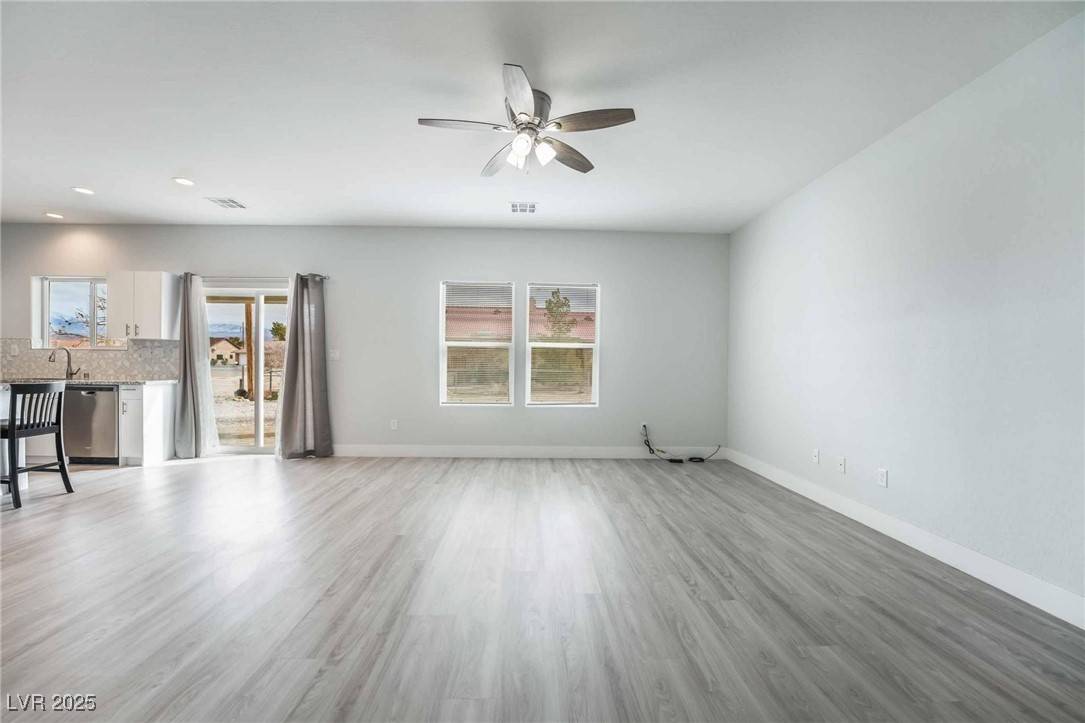 Pahrump, NV 89048,2071 Idaho ST