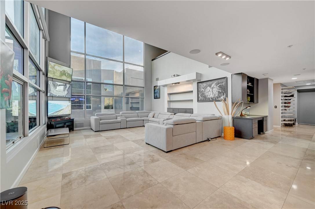 Las Vegas, NV 89103,4515 Dean Martin DR #200