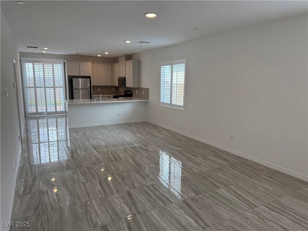 Henderson, NV 89015,212 Palisade Falls AVE