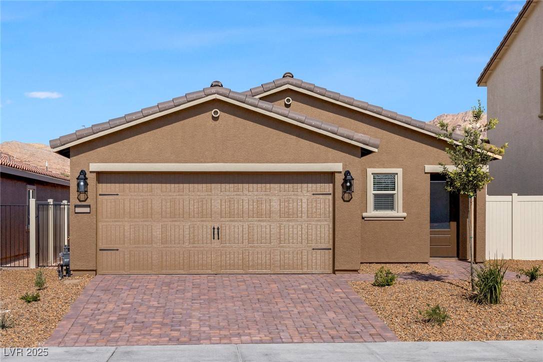 Las Vegas, NV 89156,2728 Pavehawk WAY