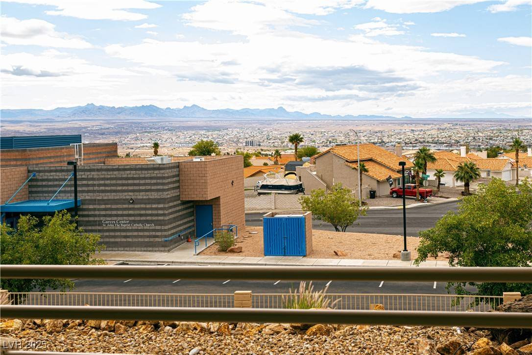 Laughlin, NV 89029,2191 Bay Club DR #102