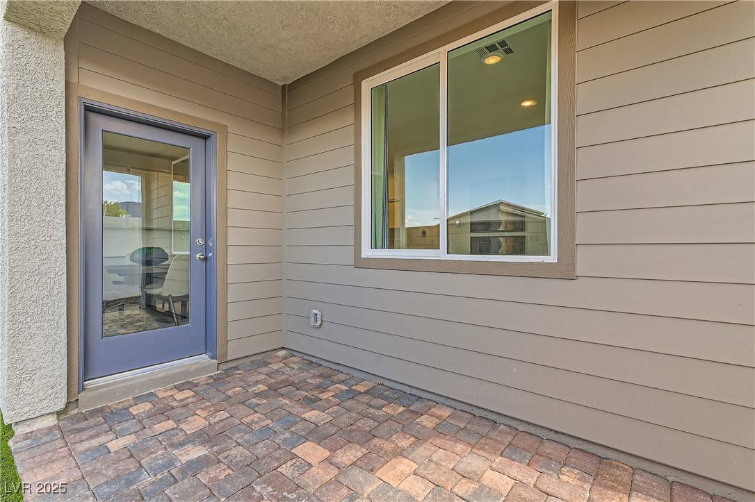 Henderson, NV 89015,240 White Crest Peak AVE