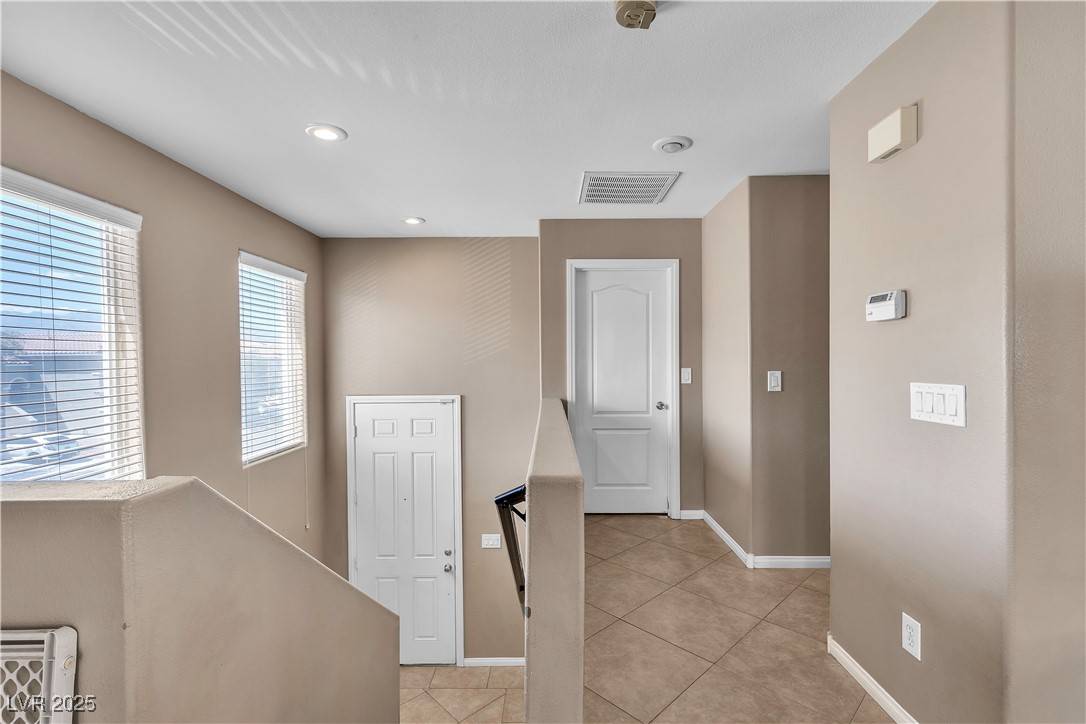 Las Vegas, NV 89148,9541 Vast Valley AVE