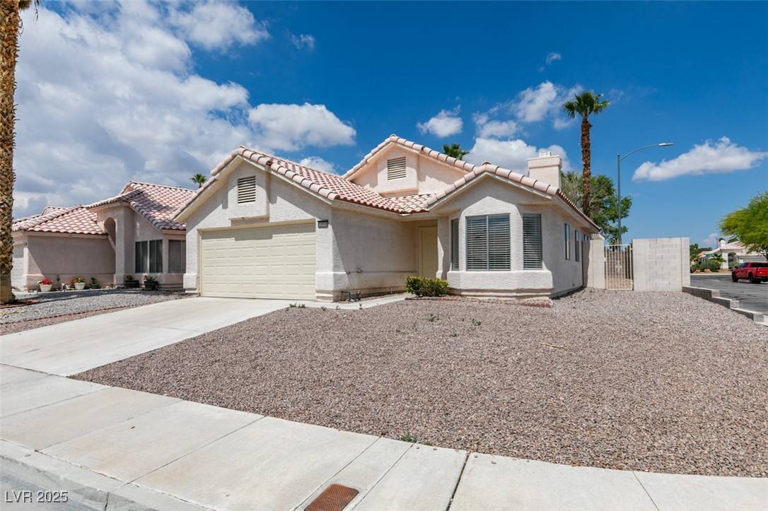 Las Vegas, NV 89130,5216 Del Lago DR