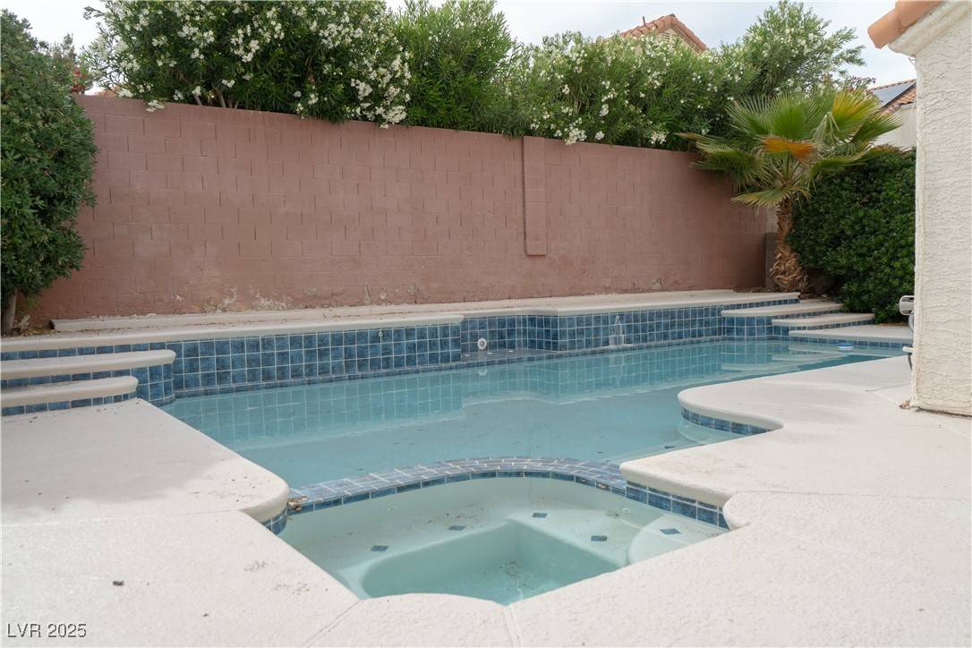 Las Vegas, NV 89117,2753 Devita CIR