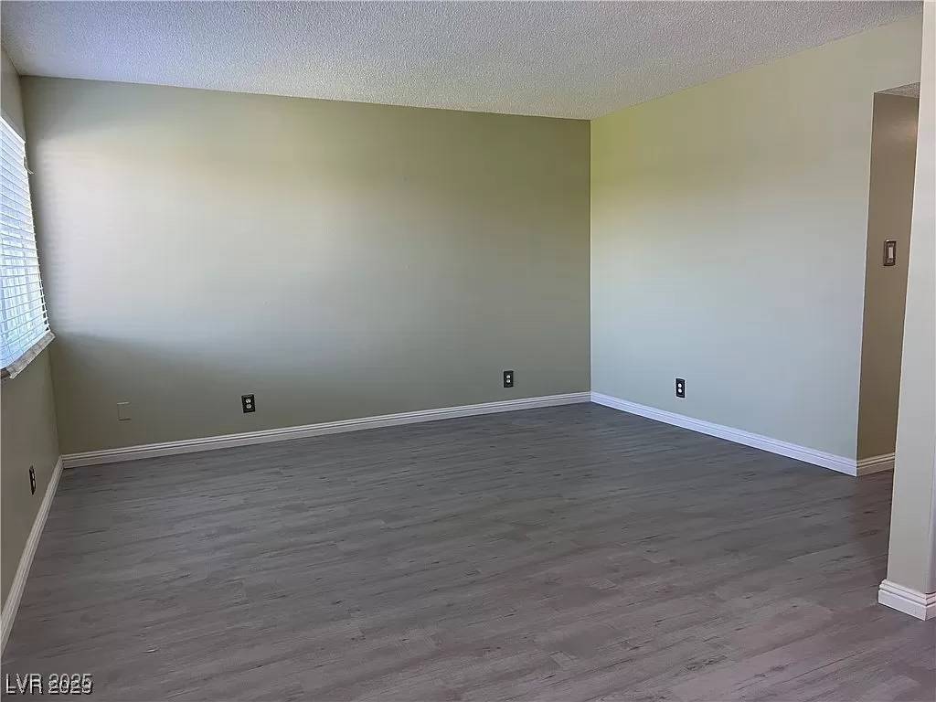 Las Vegas, NV 89107,212 Orland ST #22