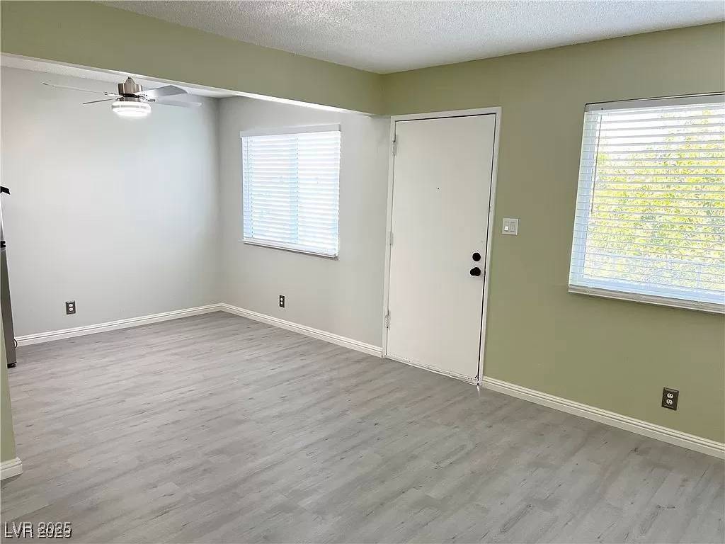 Las Vegas, NV 89107,212 Orland ST #22
