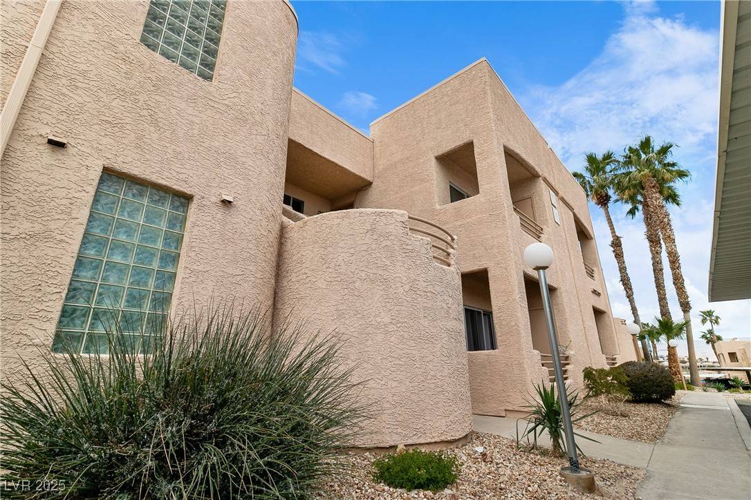 Laughlin, NV 89029,2232 Aspen Mirror WAY #202