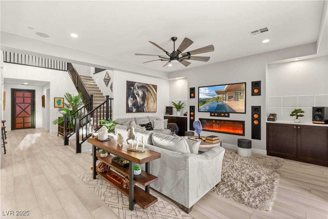 Las Vegas, NV 89129,4505 Amazing View ST
