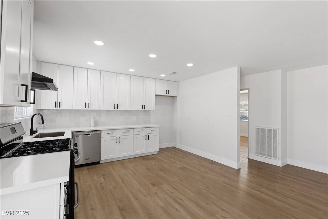 Las Vegas, NV 89120,4450 San Rafael AVE