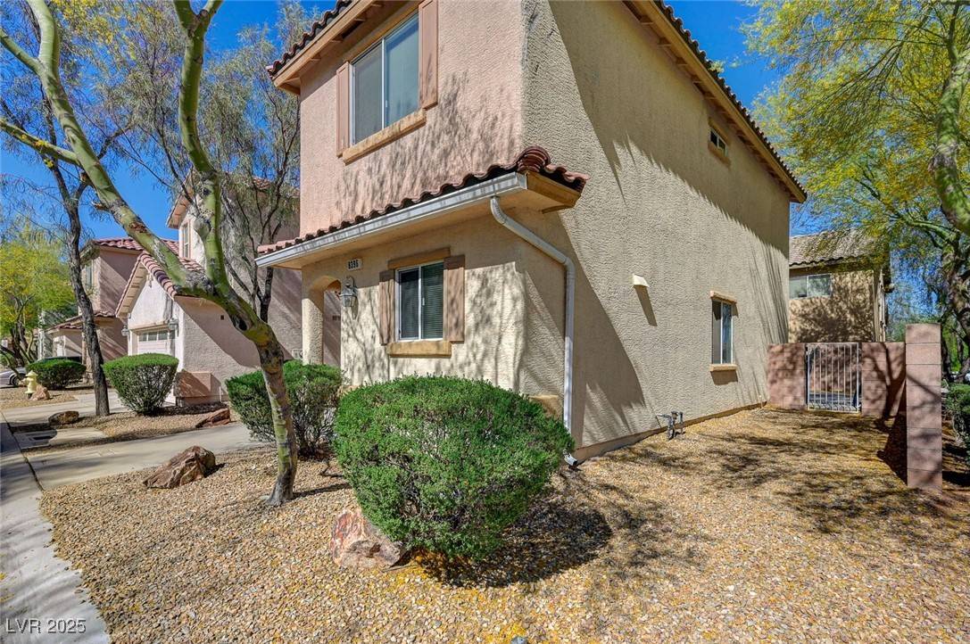 Las Vegas, NV 89139,8396 Pearl Beach CT