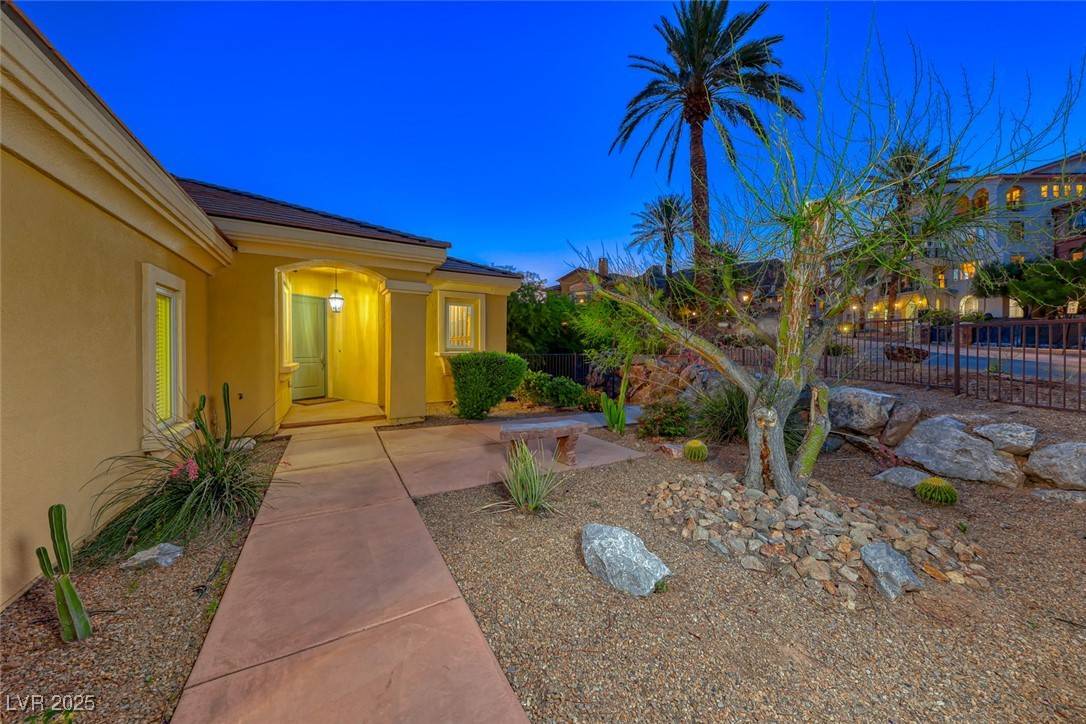 Henderson, NV 89011,2 Cerchio Centrale
