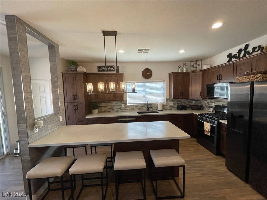 Henderson, NV 89002,1018 Snow Bunting CT