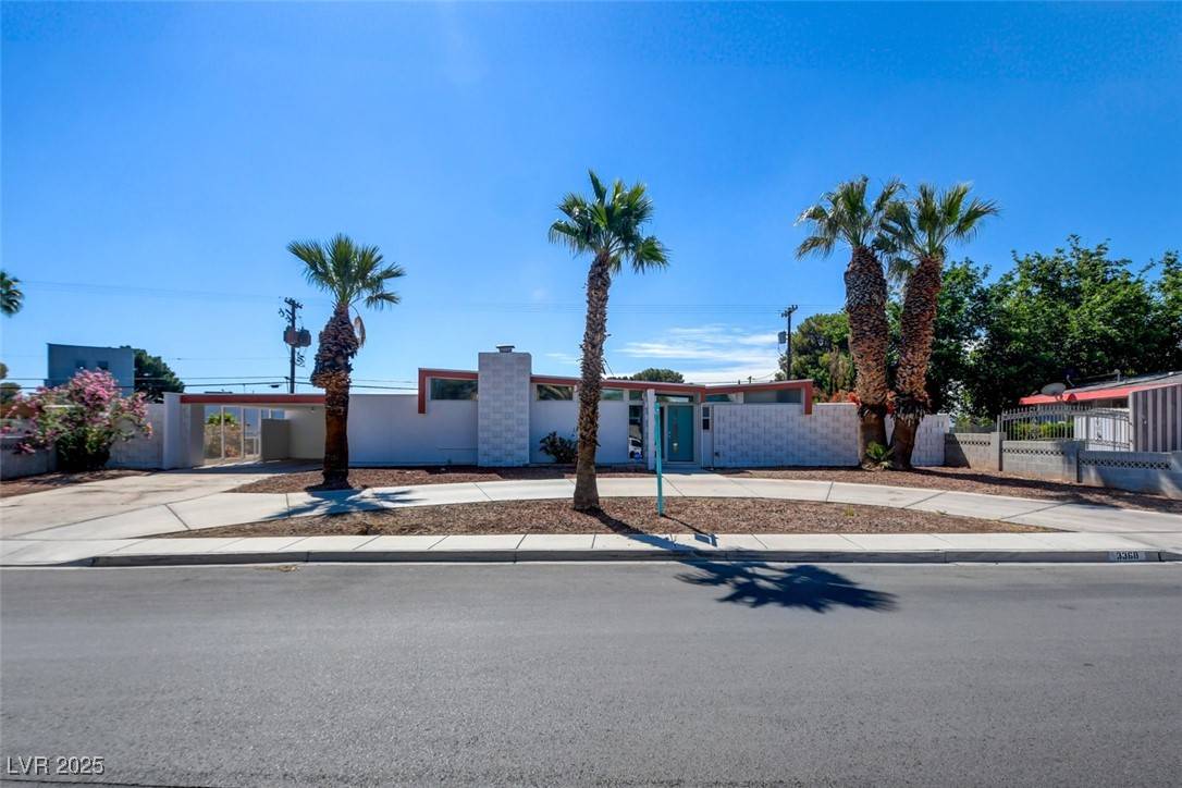 Las Vegas, NV 89169,3368 Seneca DR