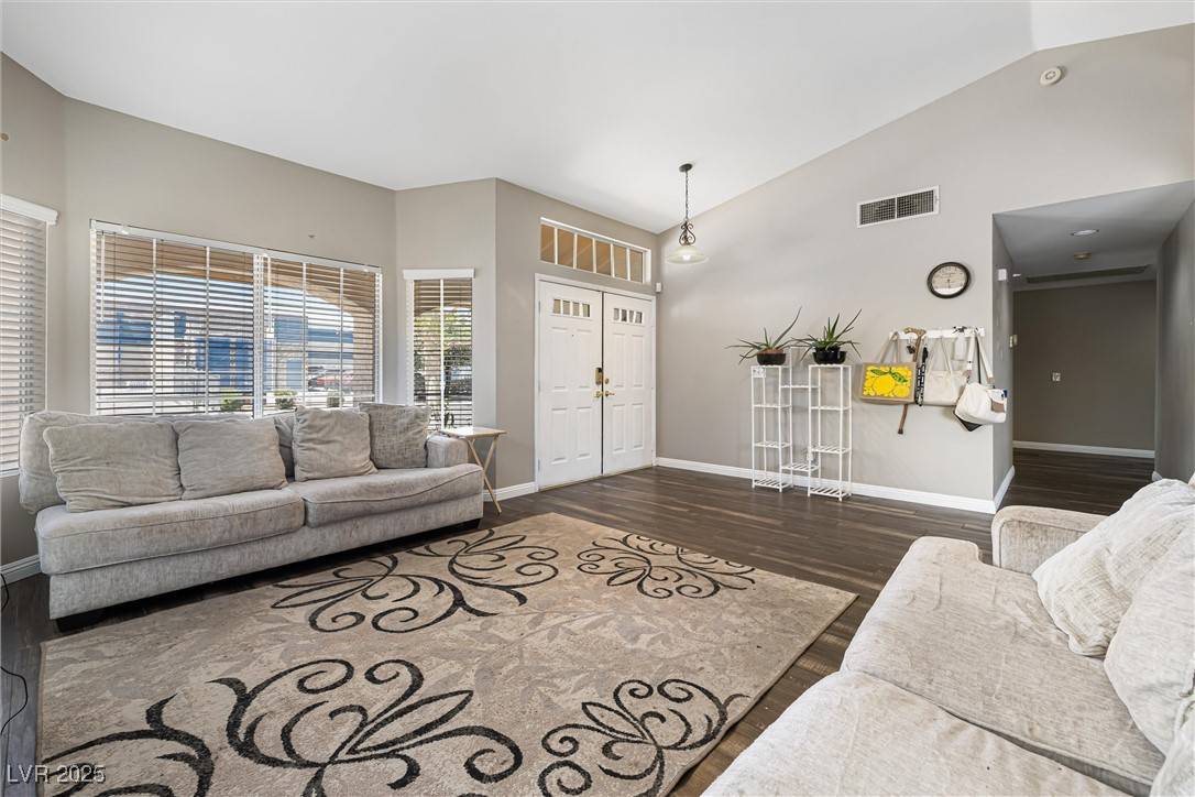 North Las Vegas, NV 89031,5912 Hollowridge RD