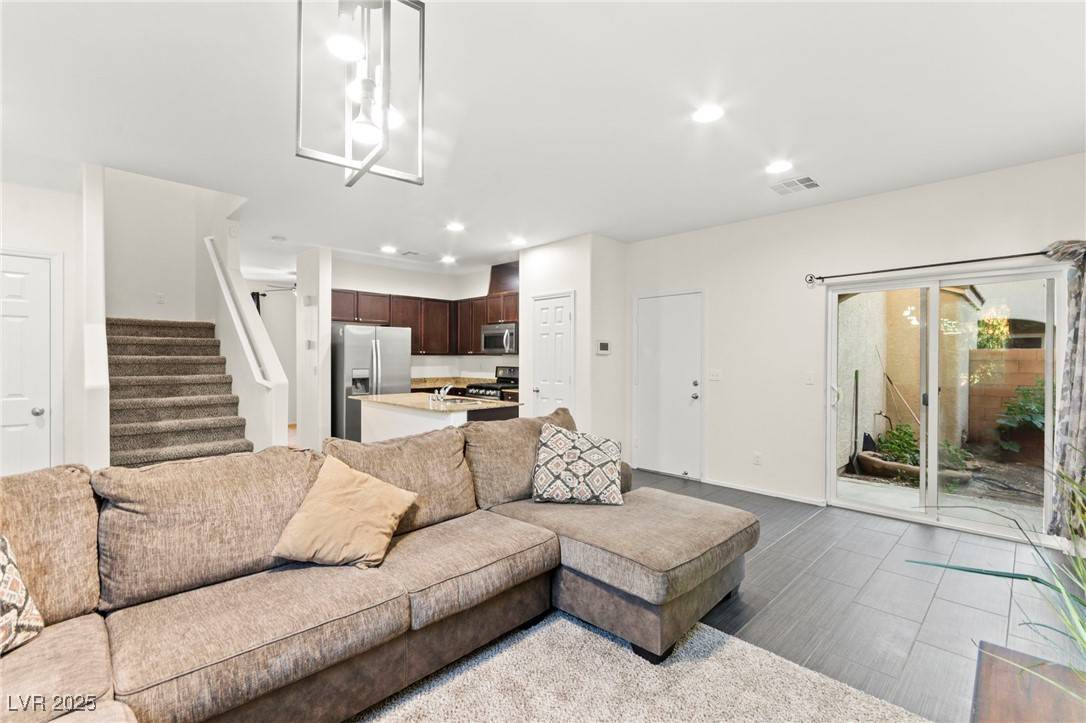 Las Vegas, NV 89115,4533 Lime Straight DR