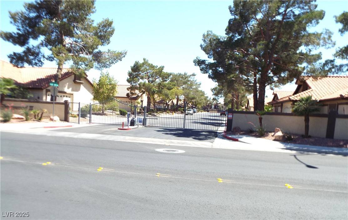 Las Vegas, NV 89121,3954 Saddlewood CT