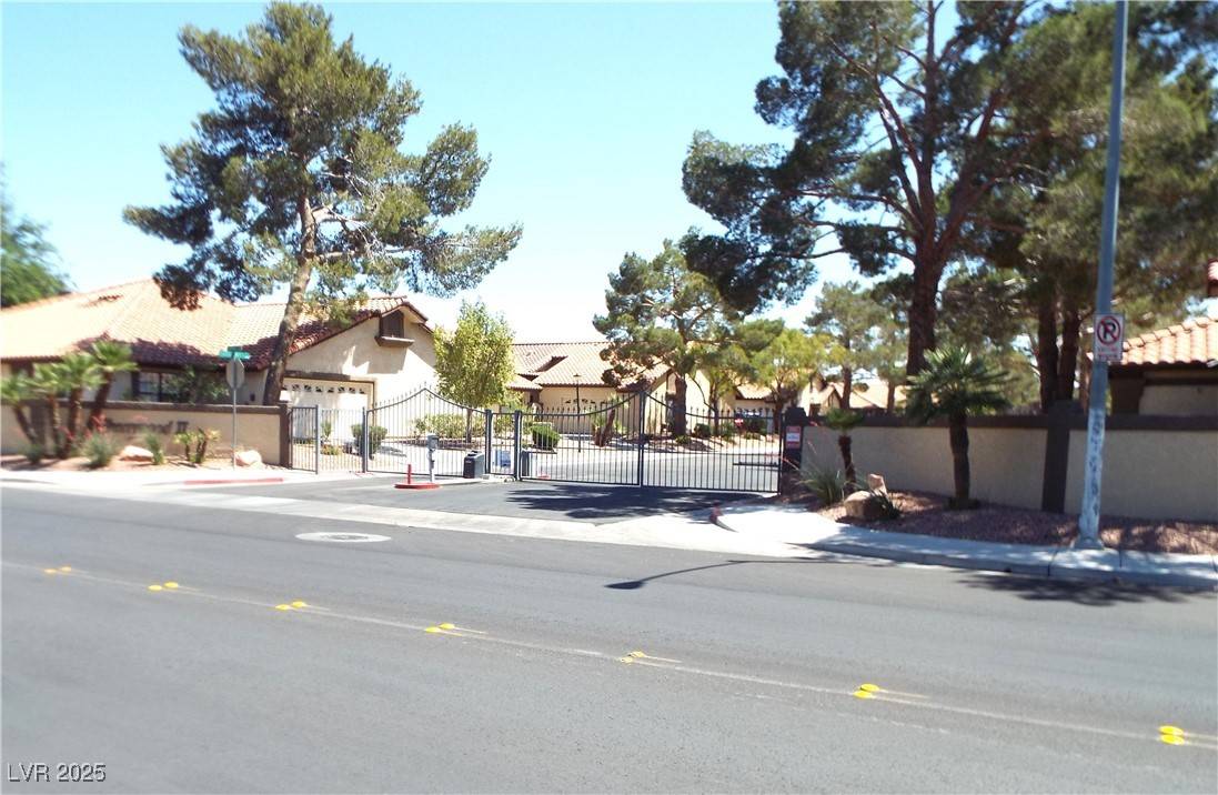 Las Vegas, NV 89121,3954 Saddlewood CT
