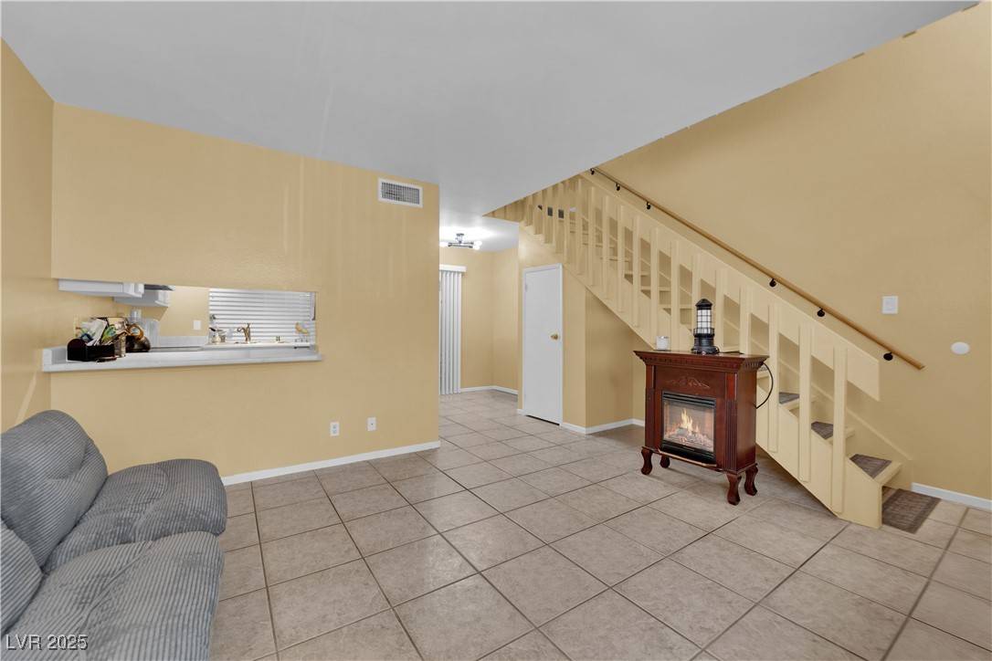 Las Vegas, NV 89121,4770 Topaz ST #108