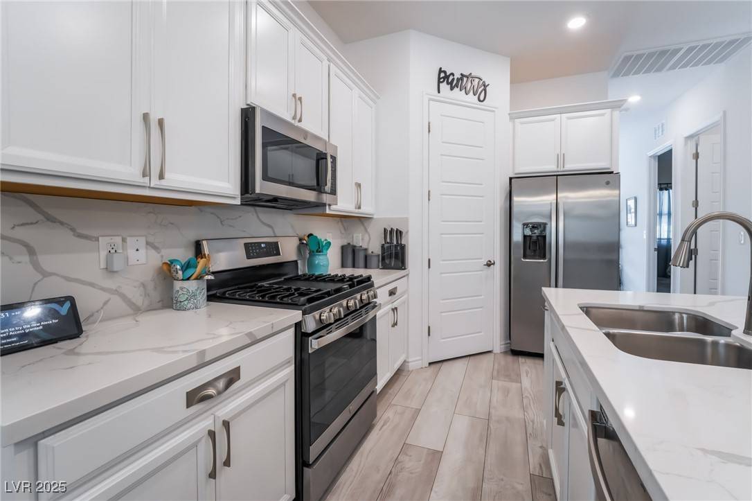 Henderson, NV 89011,778 Dainty Daffodil ST