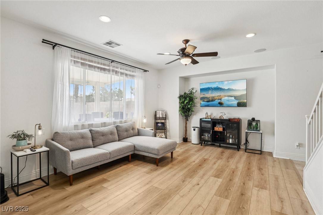 Las Vegas, NV 89117,3194 Lapis Beach DR