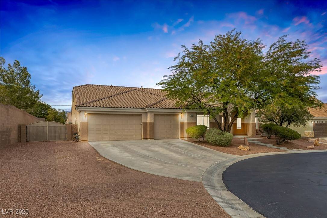 Las Vegas, NV 89131,8356 Shady Lady CT
