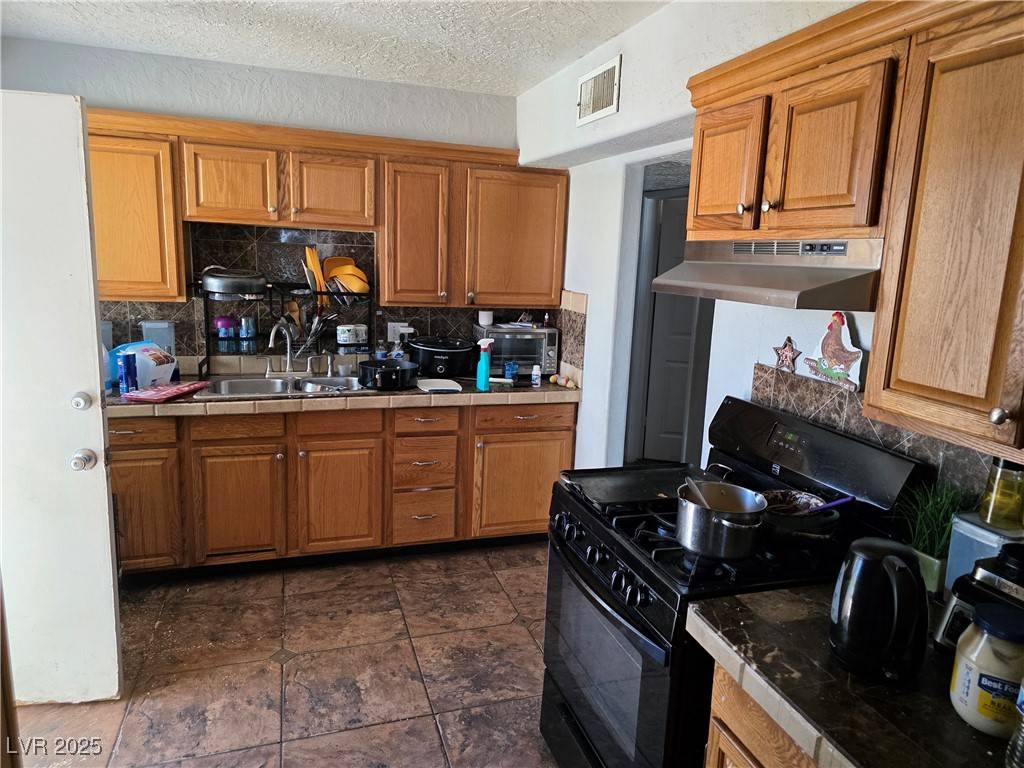 North Las Vegas, NV 89030,2725 Webster ST