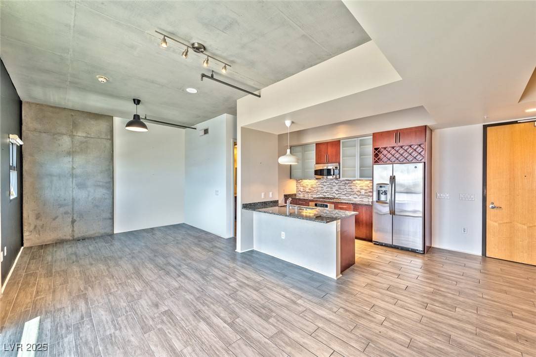 Las Vegas, NV 89101,353 E Bonneville AVE #737