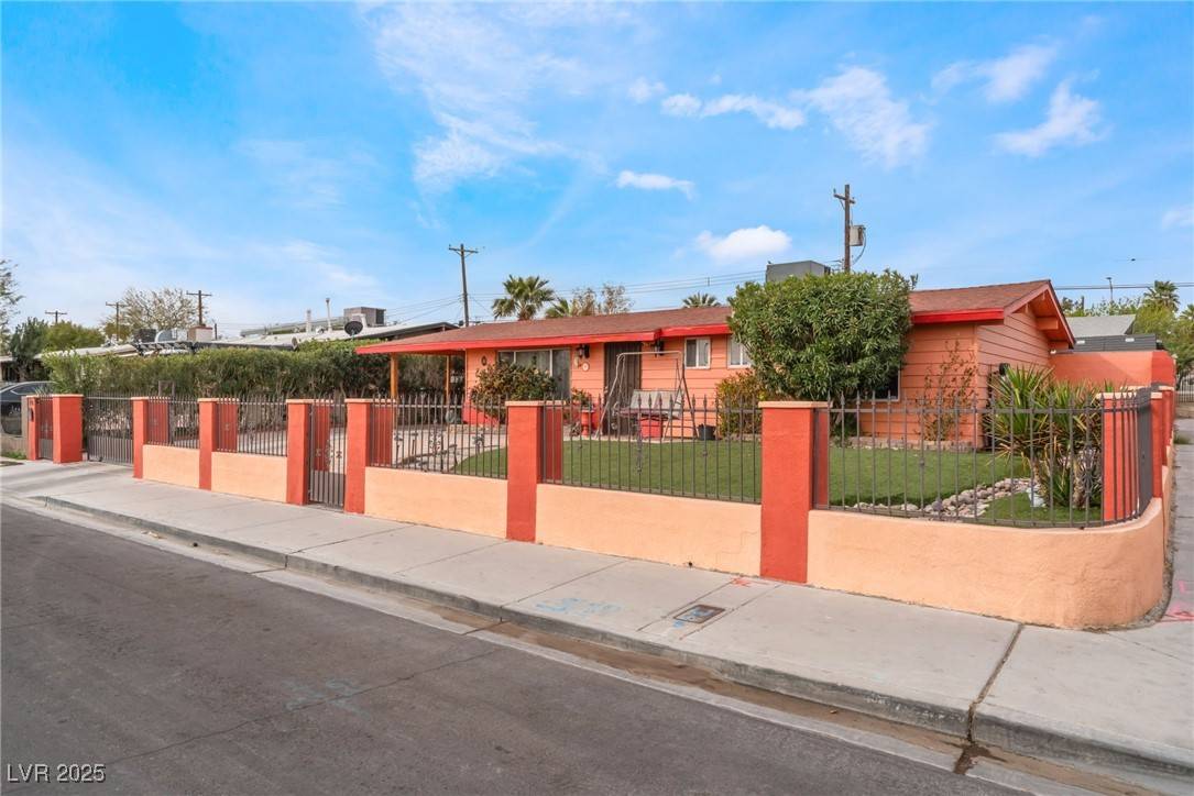 Las Vegas, NV 89101,147 Cervantes ST