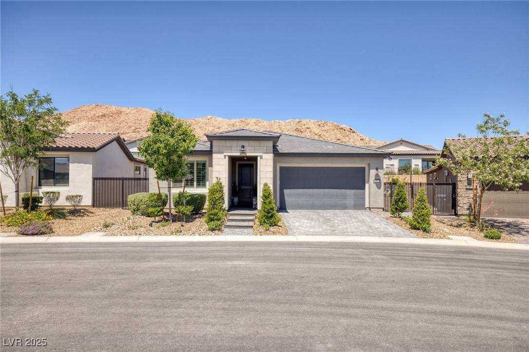 Henderson, NV 89011,25 RED CREEK BLUFF ST