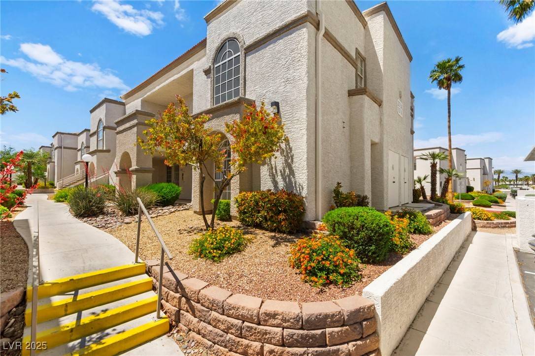 Las Vegas, NV 89128,3150 Soft Breezes DR #1037