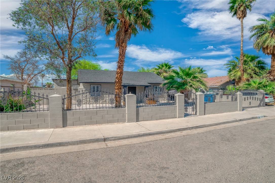 North Las Vegas, NV 89030,1608 E McDonald AVE