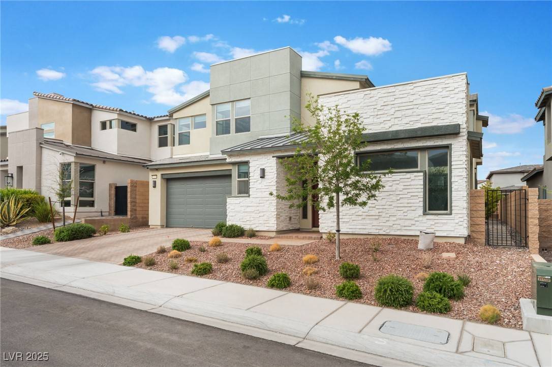 Las Vegas, NV 89166,10280 Midnight Meteor AVE