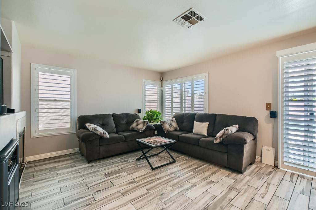 Las Vegas, NV 89108,2341 Steinke LN