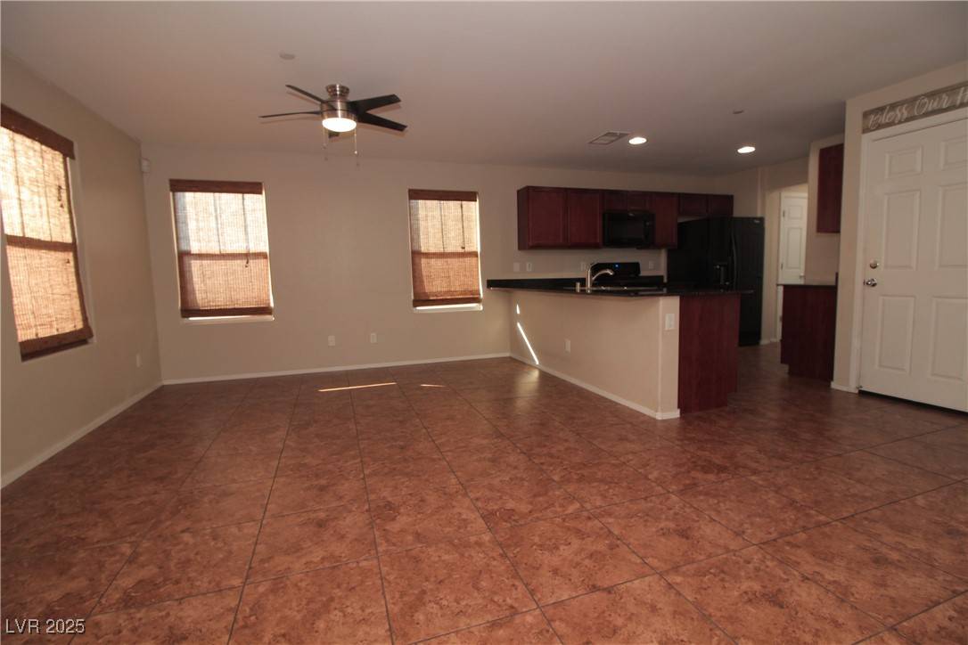 Henderson, NV 89015,676 Swift Eagle AVE