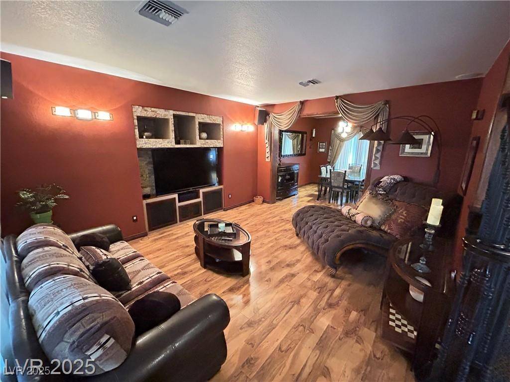 Las Vegas, NV 89129,8138 Yucca Springs DR