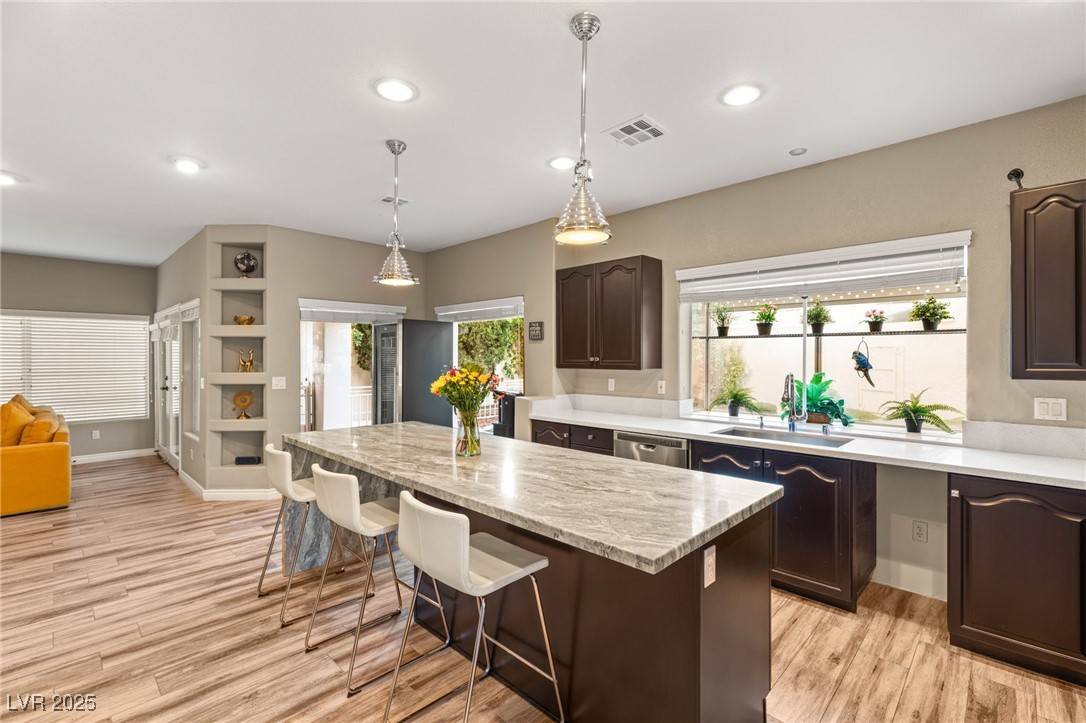 Las Vegas, NV 89128,8100 Lake Hills DR