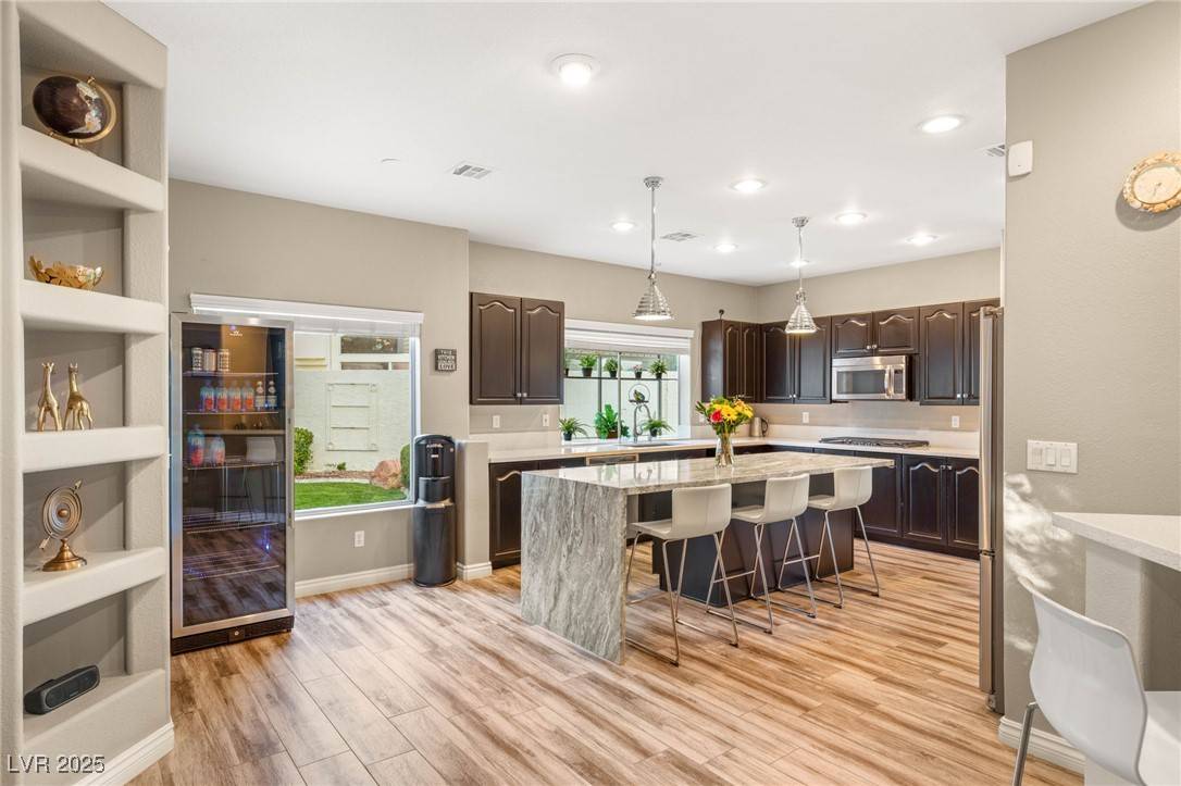 Las Vegas, NV 89128,8100 Lake Hills DR