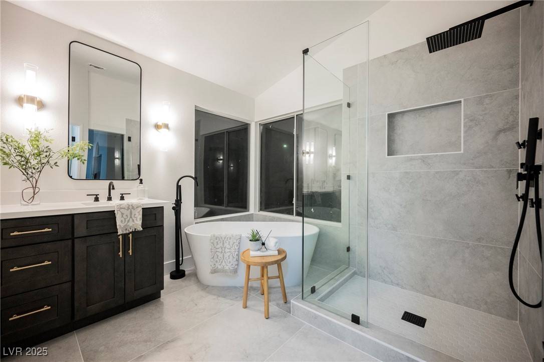 Las Vegas, NV 89128,8401 Airmont CT