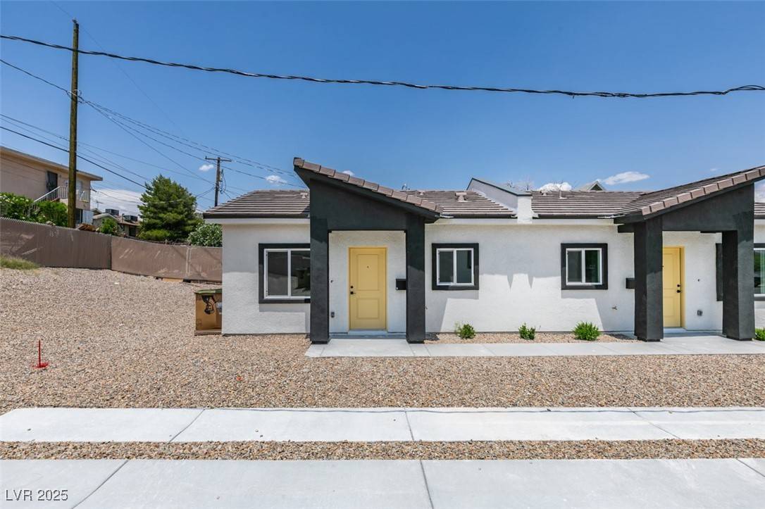 Las Vegas, NV 89101,367 N 16th ST #1