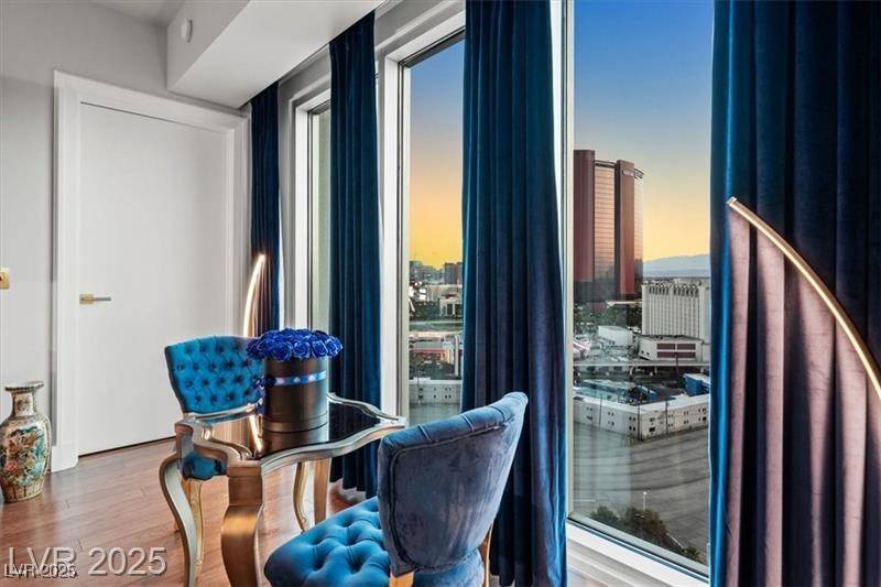 Las Vegas, NV 89109,2700 Las Vegas BLVD #1401