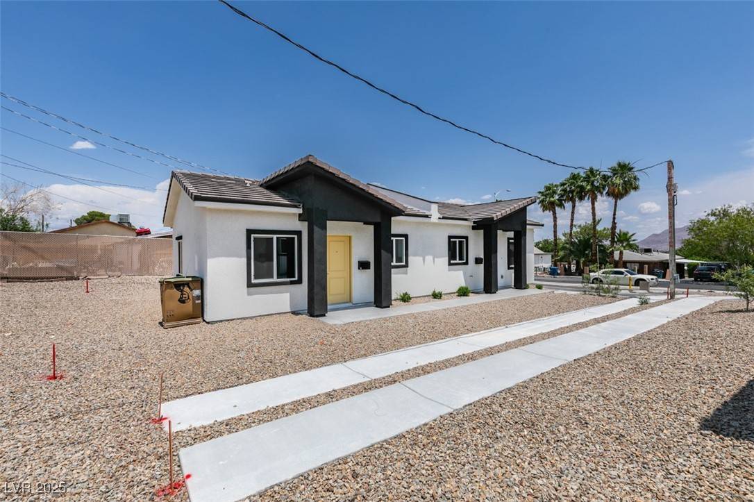 Las Vegas, NV 89101,367 N 16th ST #2
