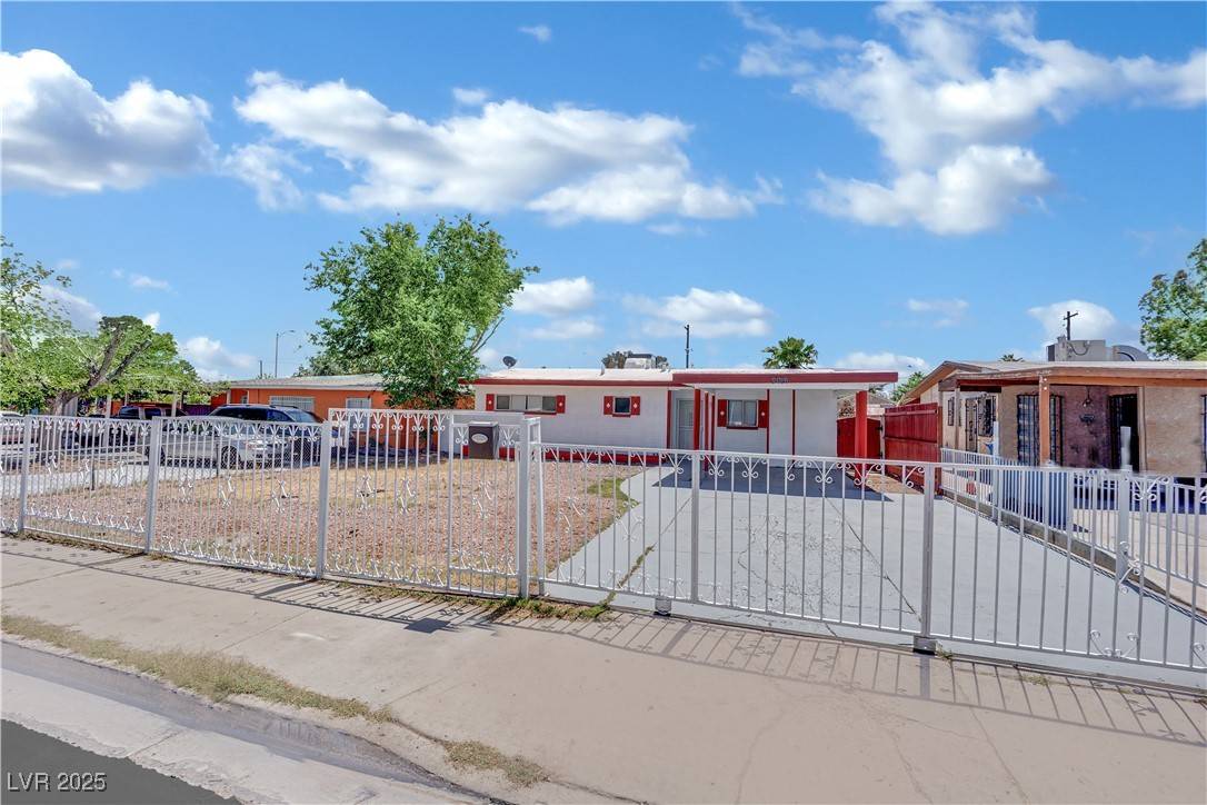 Las Vegas, NV 89101,2016 Linden AVE